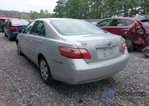 2007 Toyota Camry Le z USA, uszkodzony, nr VIN 4T1BE46K17U053251